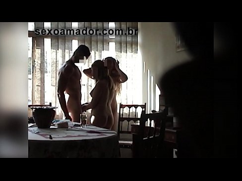 ❤️ Inimbitahan ng mga sex friends ang isang higanteng lalaki at isang threesome kasama niya ❤️❌ Porno sa amin tl.sexvideosex.top ❌