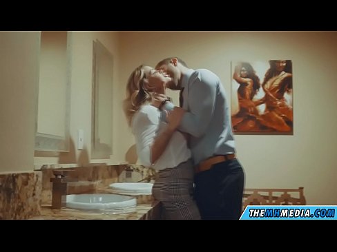 ❤️ Kapag ang isang busty blonde seduces sa isang pampublikong banyo ❤️❌ Porno sa amin tl.sexvideosex.top ❌